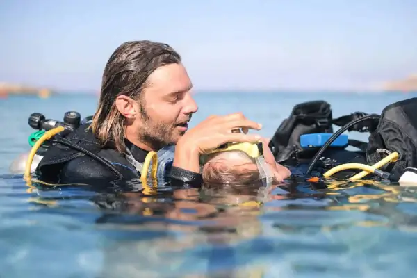Rescue Diver Course - Emergency response and dive safety training