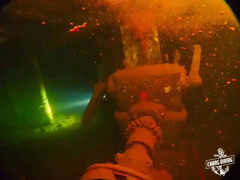 Full wreck penetration on the HTMS Chang – rudder room