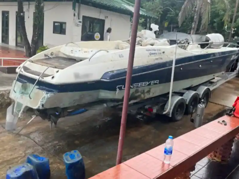 Team securing the speedboat