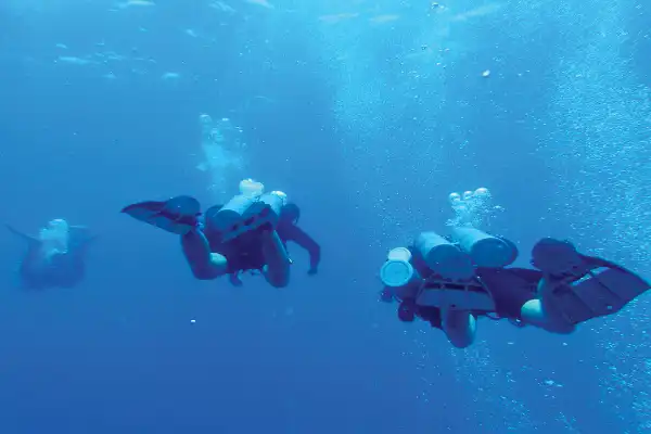 จุดหยุดดีโค ระหว่างฝึกดำน้ำเทคนิค เกาะช้าง – แก๊สและทีม