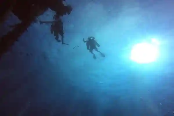 Technical diving equipment setup including sidemount configuration and stage tanks